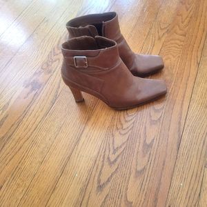 Prediction tan boots size 8 1/2